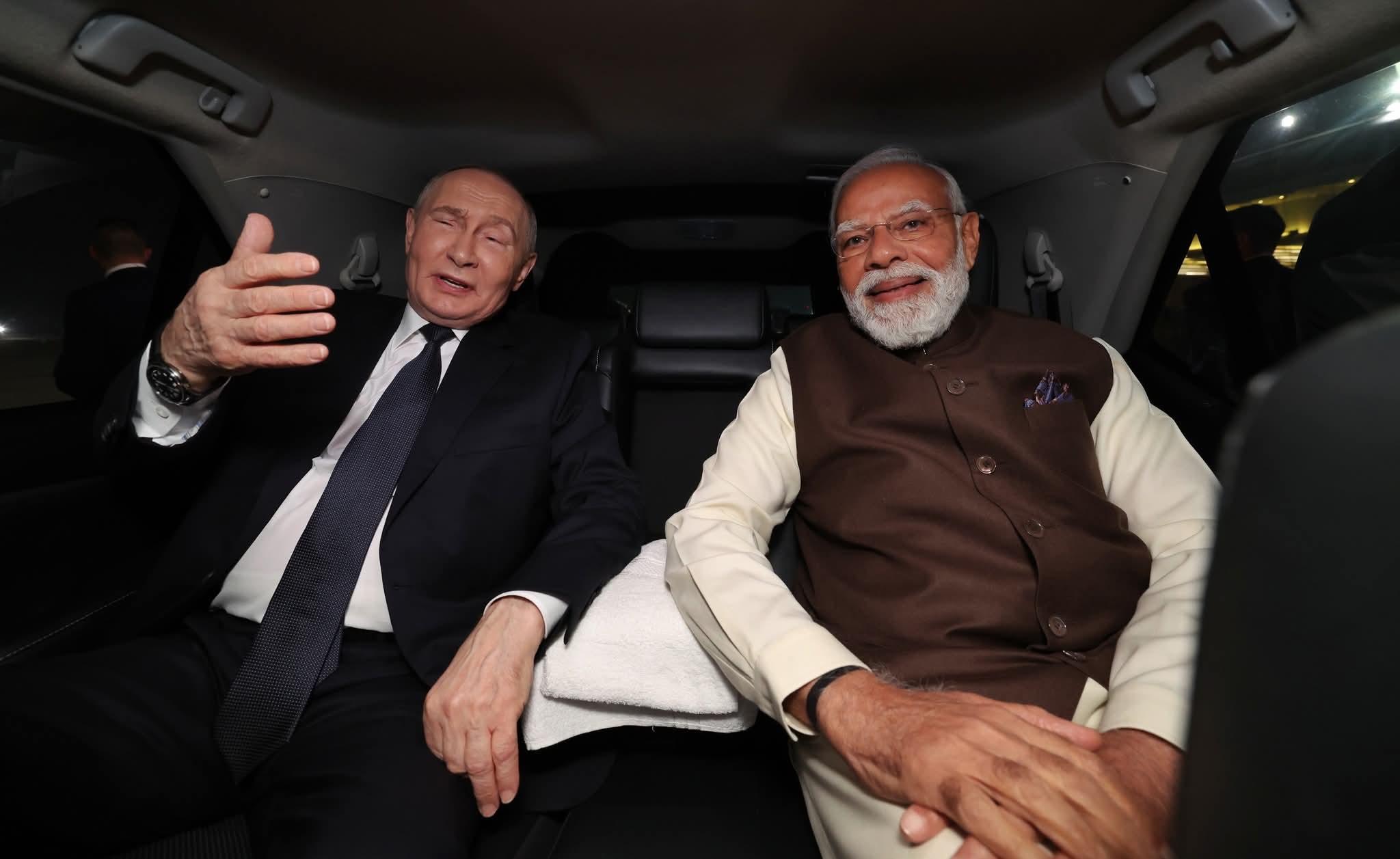 PM Expresses Delight at Putin’s Arrival, Focus on Enhanced Cooperation