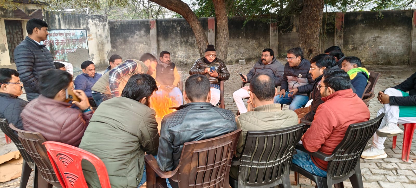 *राजा भइया का सेवा-संकल्प* बाबागंज में विशाल निःशुल्क नेत्र शिविर की तैयारियां पूरी