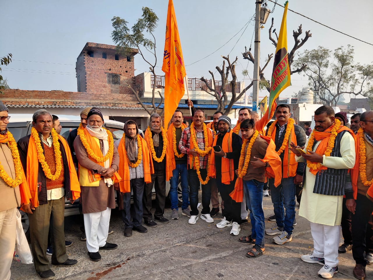 *आस्था का सैलाब अयोध्या की ओर* सराय सैय्यद खां से संजीव सिंह के नेतृत्व में सैकड़ों श्रद्धालु प्रभु श्रीराम के दर्शन को रवाना